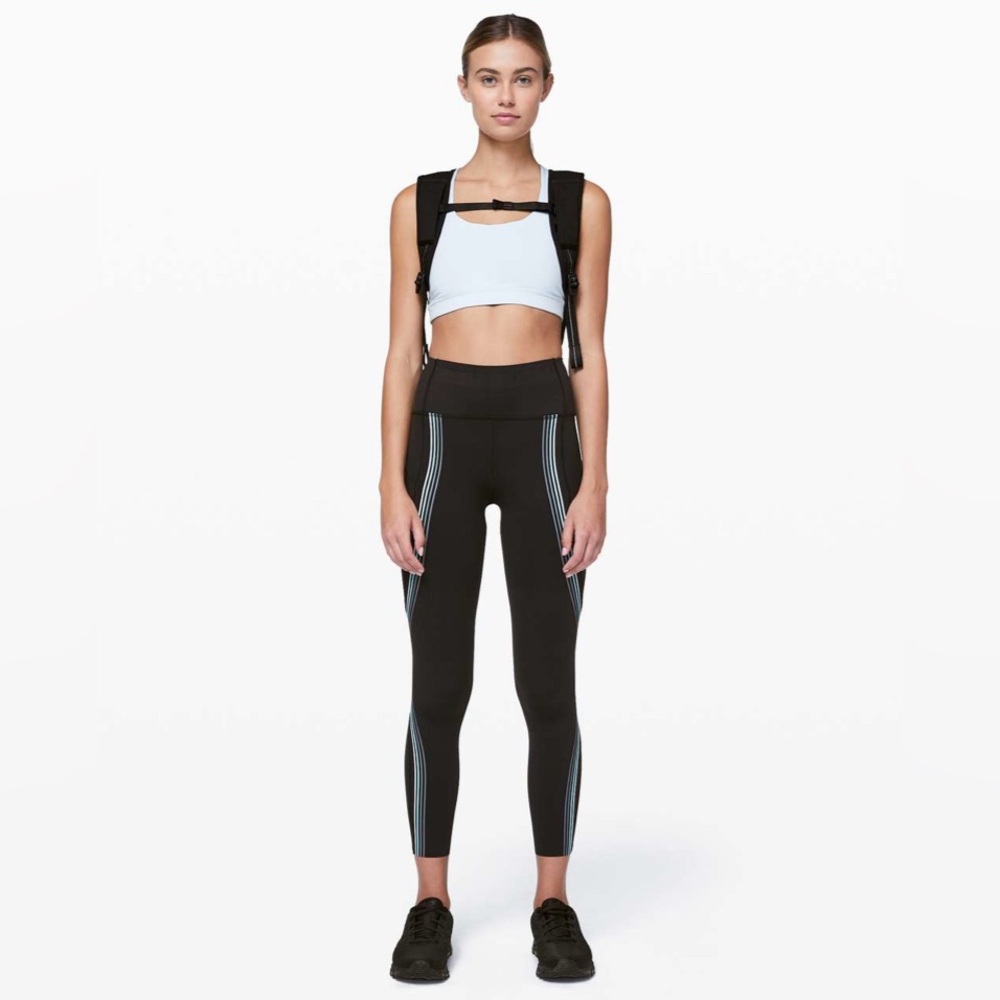 SOLD Lululemon Speed Light Tight 25" in Black Size 4 - Picture 2 of 7